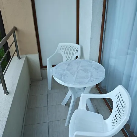 Apartment Close To The Sea